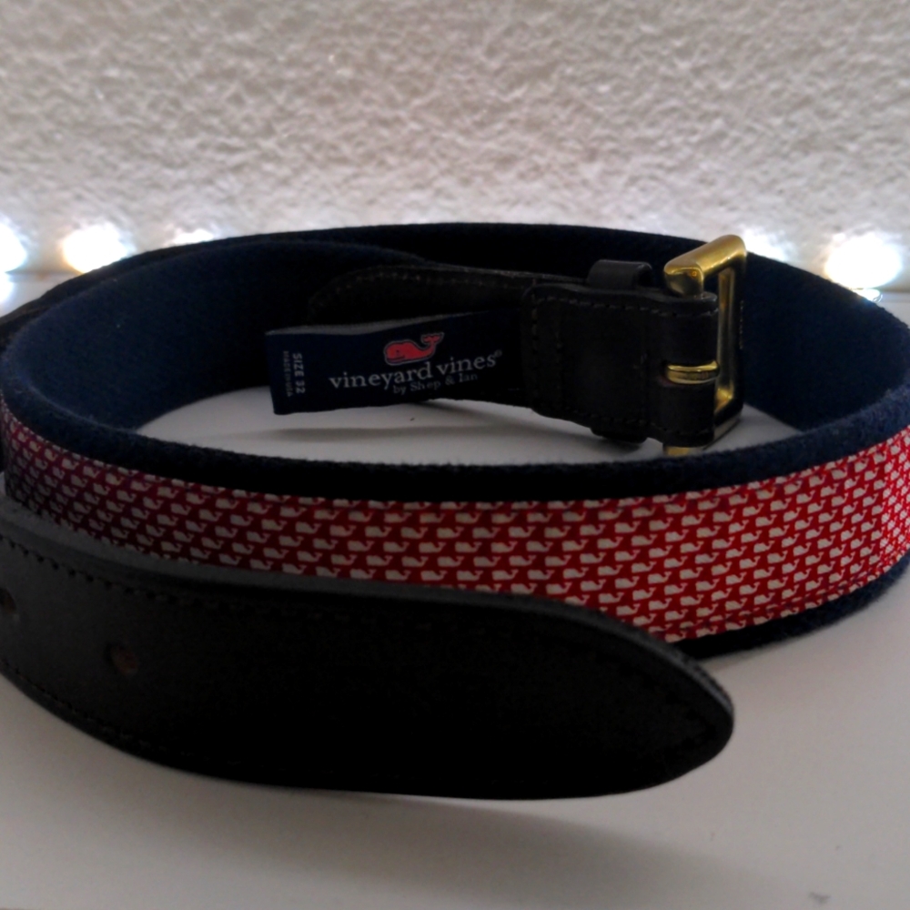 Vineyard vines Red and brown leather with gold buckle belt size 32